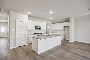 10609 Blakely Crk Rd, Fort Worth, TX 76126 - Photo 6