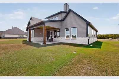 204 County Road 4615, Wolfe City, TX 75496 - Photo 32