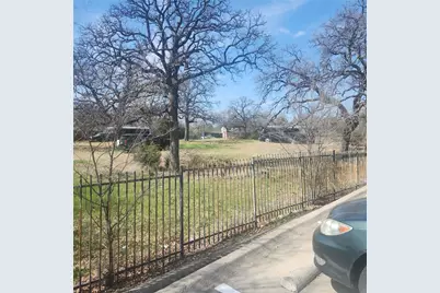 725 N Walton Walker Boulevard, Irving, TX 75061 - Photo 10
