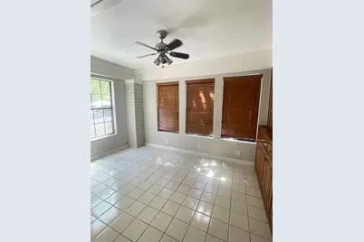 3915 Meadowbrook Drive, Fort Worth, TX 76103 - Photo 16