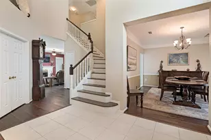 2320 Kingsley Dr, Grand Prairie, TX 75050 - Photo 2