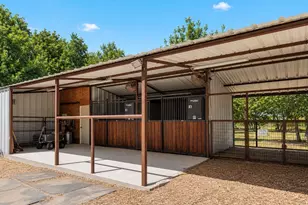 655 Hobson Bend Rd, Weatherford, TX 76088 - Photo 2