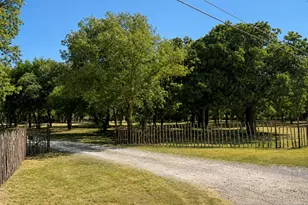 655 Hobson Bend Rd, Weatherford, TX 76088 - Photo 26