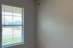 118 Jazlyn Dr, Keene, TX 76059 - Photo 16