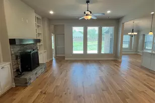 118 Jazlyn Dr, Keene, TX 76059 - Photo 4