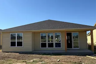 131 Walker Ln, Mabank, TX 75147 - Photo 2