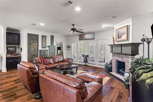 6402 Parlange Ct, Granbury, TX 76049 - Photo 12