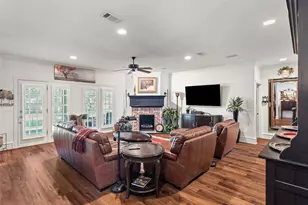 6402 Parlange Ct, Granbury, TX 76049 - Photo 10