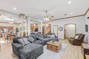 2309 Hillview Dr, Krum, TX 76249 - Photo 6