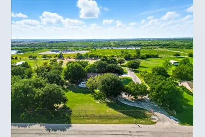 2309 Hillview Drive, Krum, TX 76249 - Photo 38