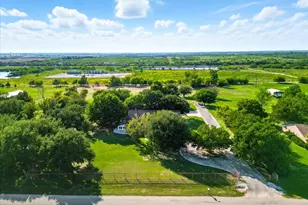 2309 Hillview Dr, Krum, TX 76249 - Photo 38