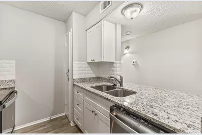 4859 Cedar Springs Road #152, Dallas, TX 75219 - Photo 8
