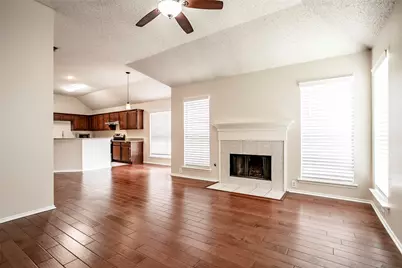 206 Meredith Court, Irving, TX 75063 - Photo 10