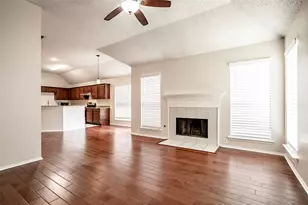 206 Meredith Ct, Irving, TX 75063 - Photo 10