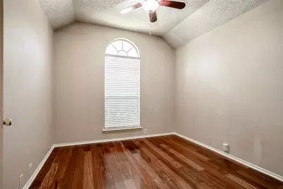 206 Meredith Court, Irving, TX 75063 - Photo 14