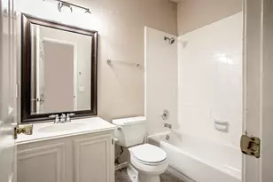 206 Meredith Ct, Irving, TX 75063 - Photo 16