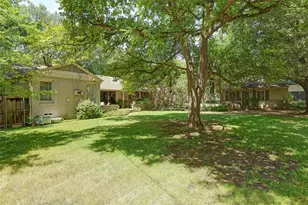 8910 Guernsey Ln, Dallas, TX 75220 - Photo 24