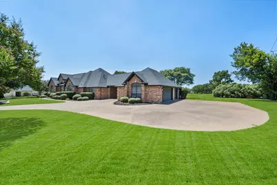 1388 Fairhaven Drive, Mansfield, TX 76063 - Photo 2
