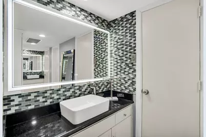 13340 Kit Lane #B09, Dallas, TX 75240 - Photo 20