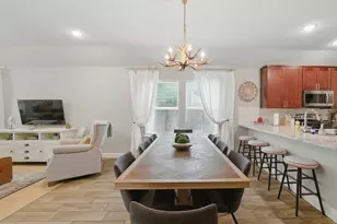 2409 Ross Ave, Fort Worth, TX 76164 - Photo 2