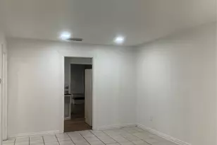 12125 Bellafonte Dr, Dallas, TX 75243 - Photo 8