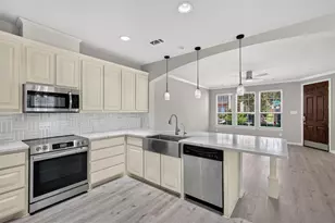 2536 Sarah Ln, Lewisville, TX 75056 - Photo 4
