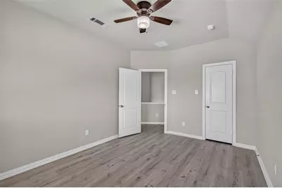 2536 Sarah Lane, Lewisville, TX 75056 - Photo 24