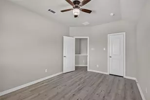 2536 Sarah Ln, Lewisville, TX 75056 - Photo 24