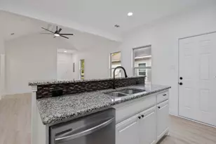 214 Lewis St, Waxahachie, TX 75165 - Photo 10