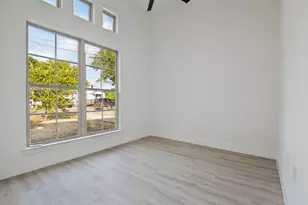 214 Lewis St, Waxahachie, TX 75165 - Photo 18