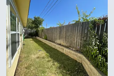 2705 College Avenue, Fort Worth, TX 76110 - Photo 24