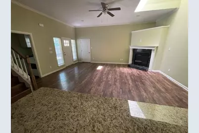 2705 College Avenue, Fort Worth, TX 76110 - Photo 2
