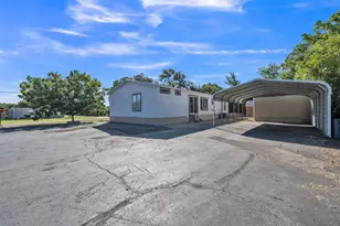 2453 S Valley Ridge Dr, Granbury, TX 76048 - Photo 4
