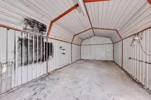 2453 S Valley Ridge Dr, Granbury, TX 76048 - Photo 26