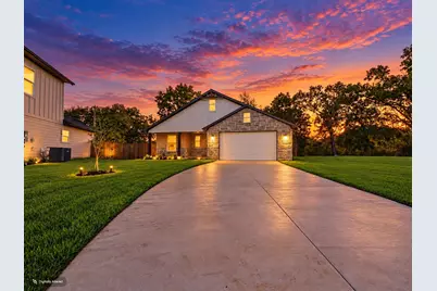 1202 Phoenix Drive, Athens, TX 75751 - Photo 1
