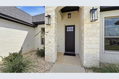 3709 Tremont Lane, Granbury, TX 76049 - Photo 2