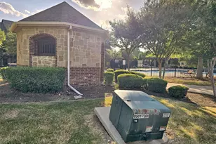 1504 Fox Run Dr, Irving, TX 75063 - Photo 40