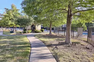 1504 Fox Run Dr, Irving, TX 75063 - Photo 38