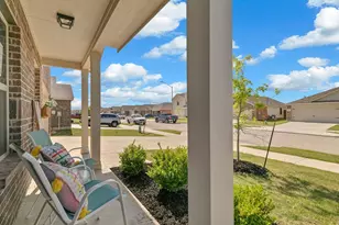 448 Blue Crow Ln, Fort Worth, TX 76052 - Photo 4