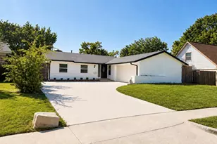 4142 Victoria St, Irving, TX 75062 - Photo 2