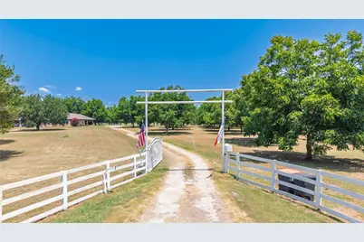4886 White Rock, Lone Oak, TX 75453 - Photo 2