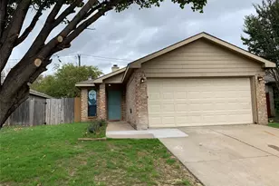 1021 Olivewood Ln, Fort Worth, TX 76140 - Photo 12