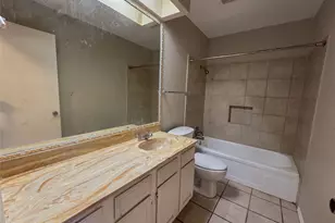 4915 S Prairieview Ct, Arlington, TX 76017 - Photo 18