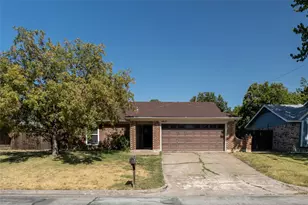4915 S Prairieview Ct, Arlington, TX 76017 - Photo 1