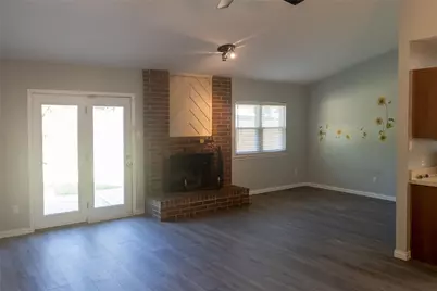 4915 S Prairieview Court, Arlington, TX 76017 - Photo 6