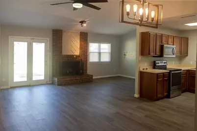 4915 S Prairieview Court, Arlington, TX 76017 - Photo 4