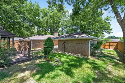 1450 Juniper Lane, Lewisville, TX 75077 - Photo 38
