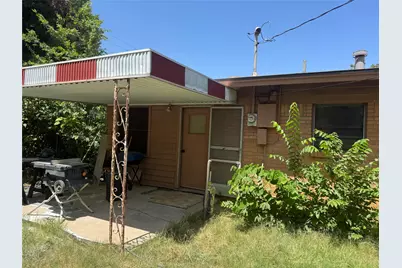 2204 Cloverdale Street, Arlington, TX 76010 - Photo 2