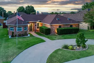 703 Willow Brook Dr, Allen, TX 75002 - Photo 1