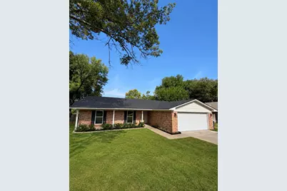 102 S Sendero Drive, Decatur, TX 76234 - Photo 1